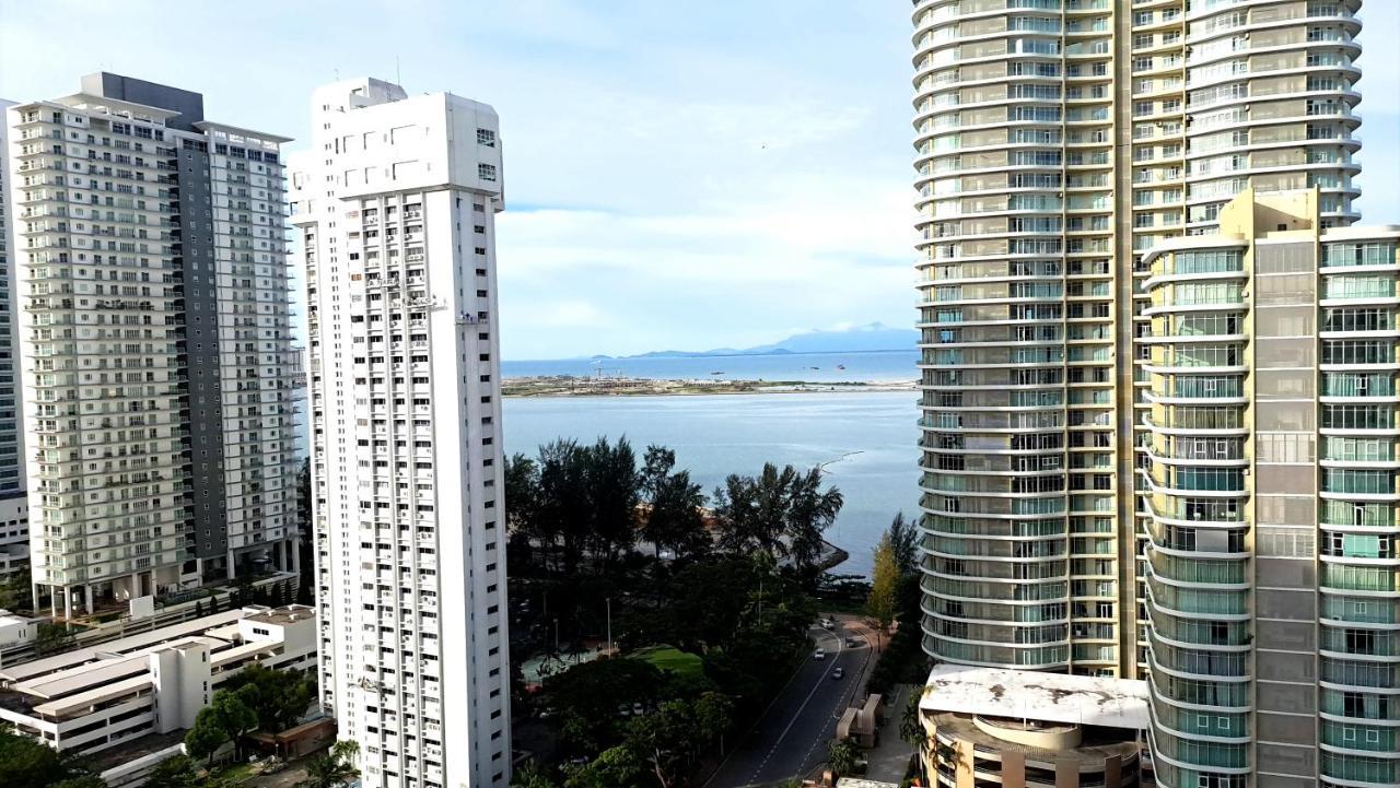 Mansion One Entire House 3 Queenbeds - Spacious Balcony Seaview George Town Exterior foto